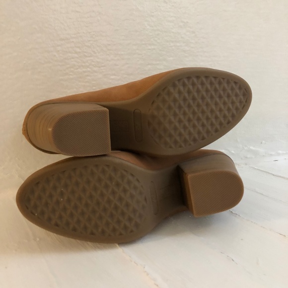 A2 by Aerosoles Women's Gravity Ankle Boot - Picture 4 of 8